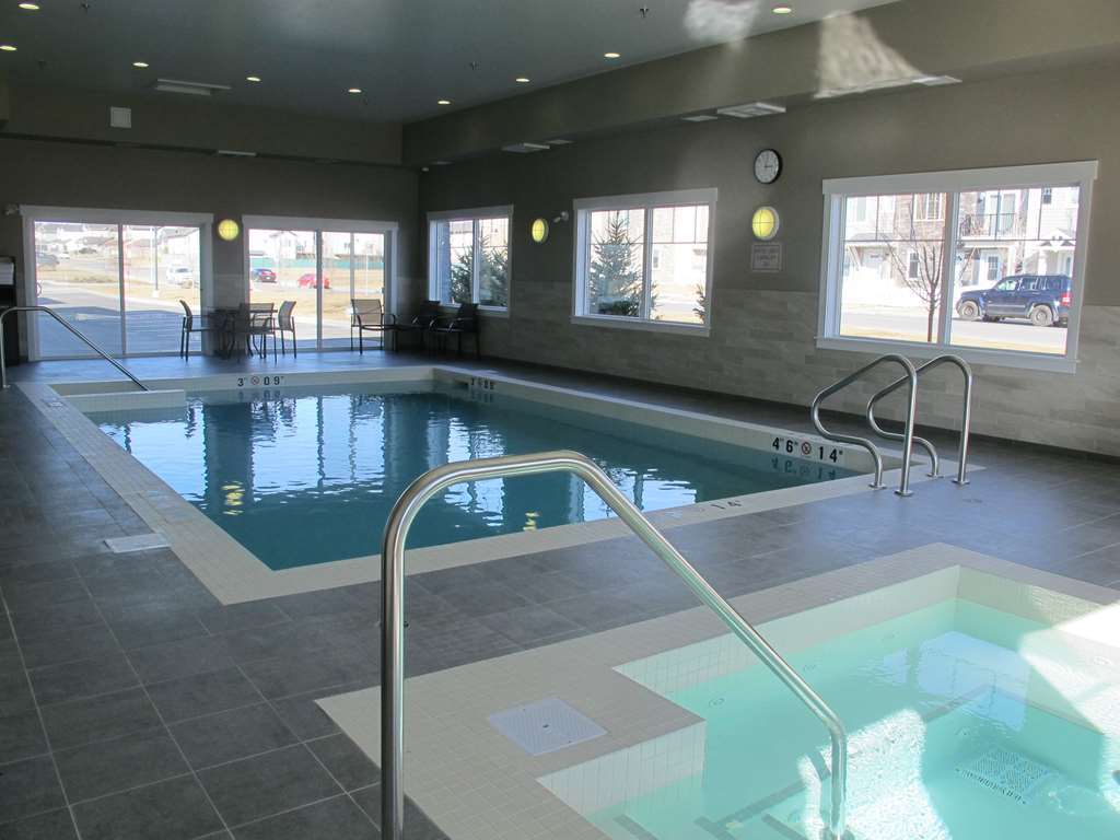 Best Western Plus Chestermere Hotel Faciliteiten foto
